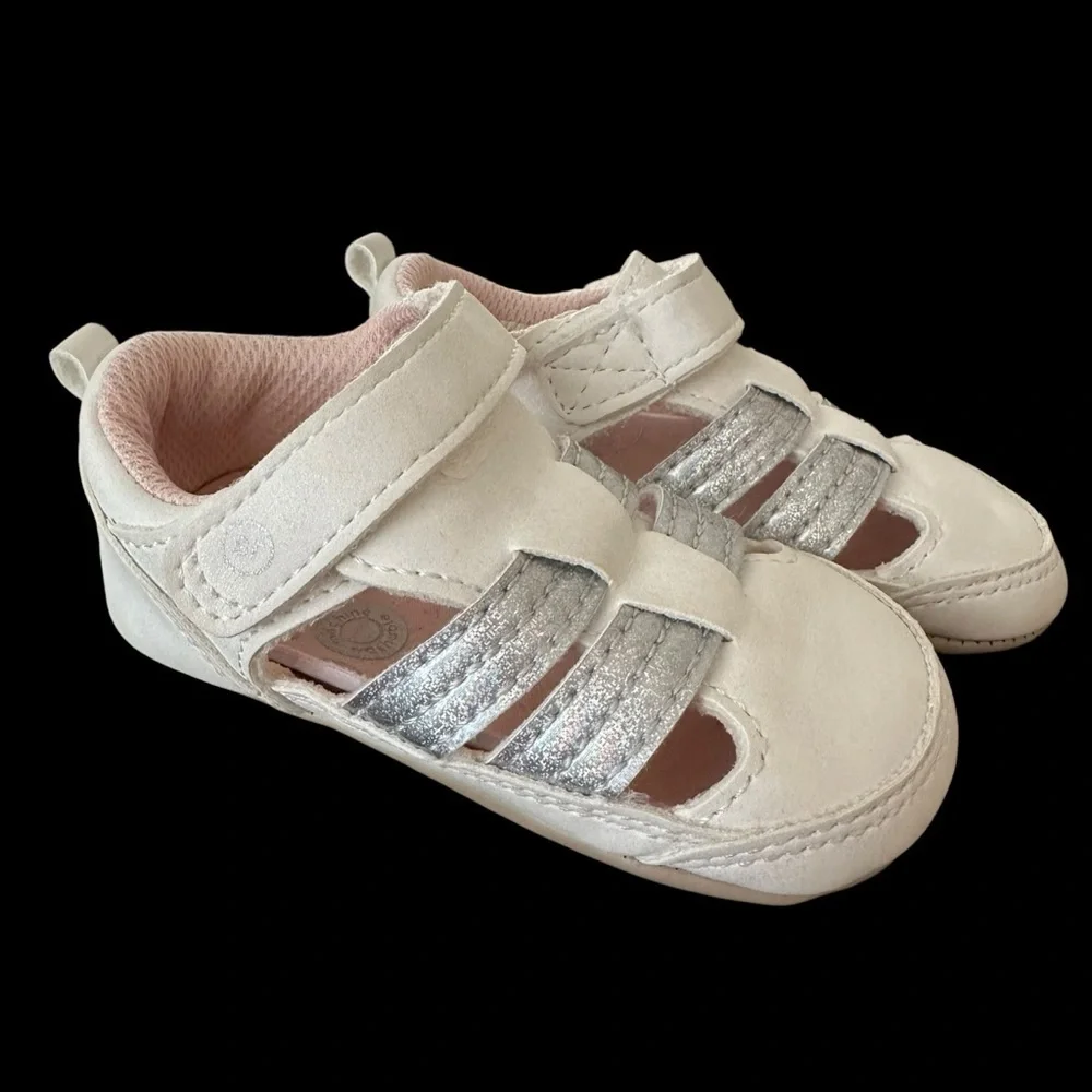 Stride‎ Rite Surprize  Medium 12-18 months White T Strap First Walker Baby Shoes